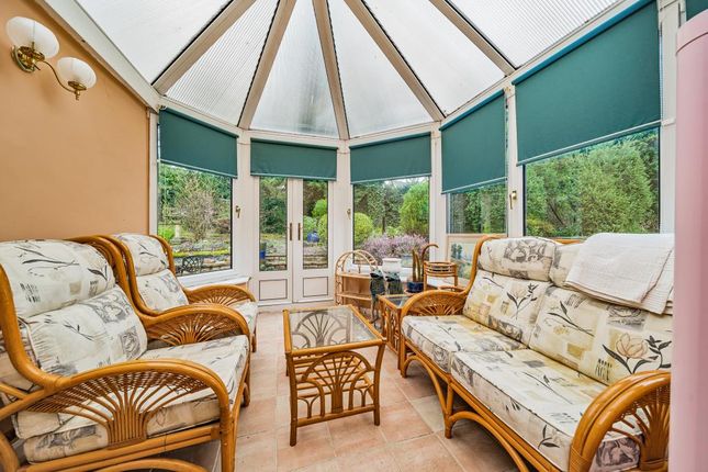 Bungalow for sale in Sandford Park, Charlbury