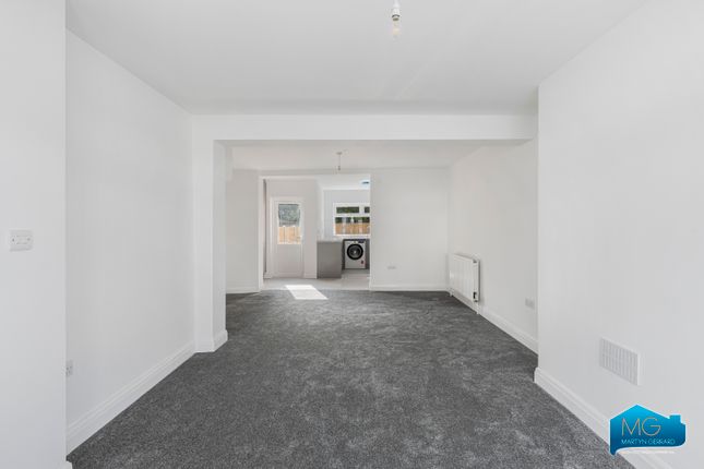 87, Chatsworth Drive, Enfield photo 3