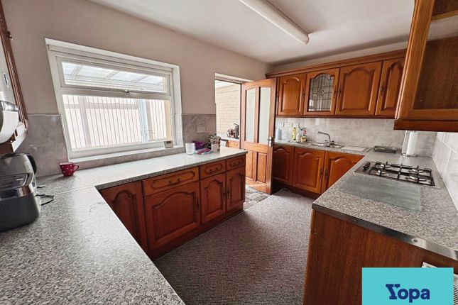 29, Swithin Drive, Stoke-on-trent photo 2