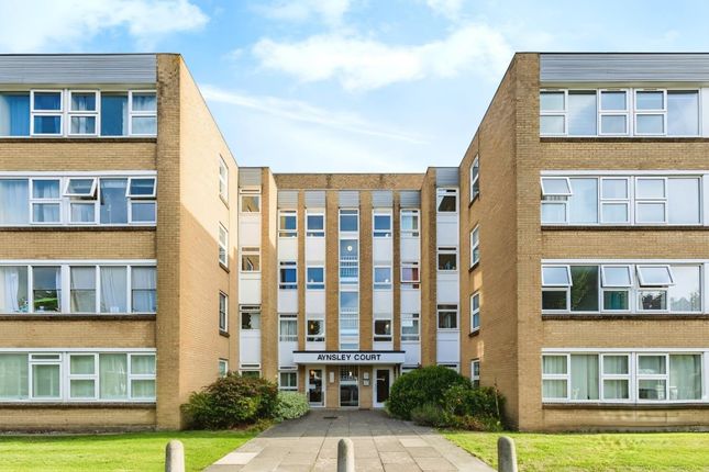 1-bed flat on Wilbury Avenue, Hove, £200,000