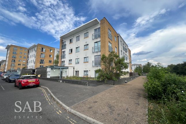 1-bed flat on Apt 215, Welford House Waxlow Way, Northolt, £185,000