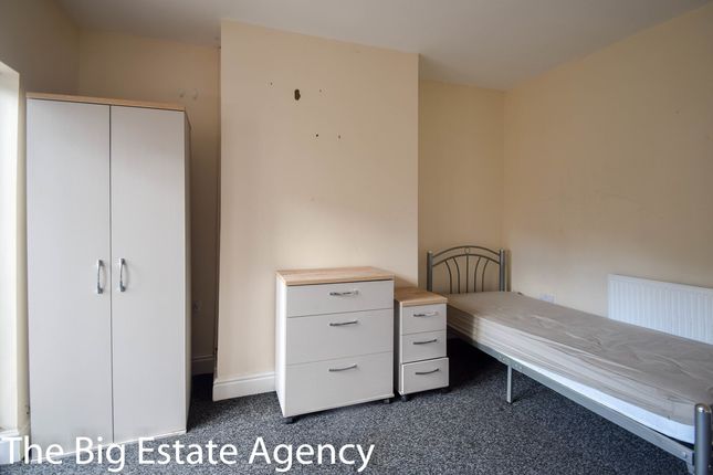 Thumbnail Room to rent in Howard Street, Room 3, Connah's Quay, Deeside