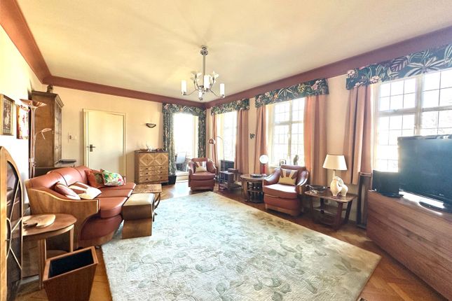 Flat 19, Pearl Court,, Devonshire Place, East Sussex photo 4