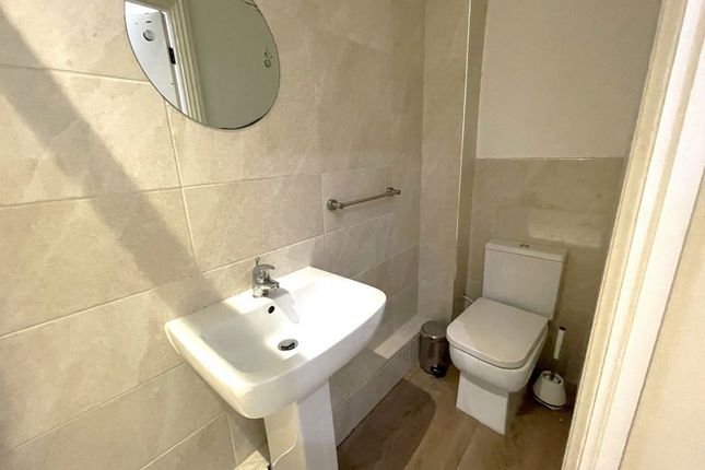 Room 5, 13, Aldermans Drive, Peterborough photo 5