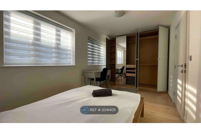 Room to rent in Charter Buildings, London