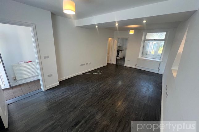 4, Emlyn Terrace, Tonypandy photo 4