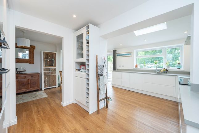 3, Curbey Close, Pulborough photo 4