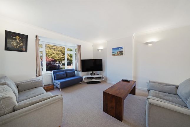 Pinner, Greater London photo 4