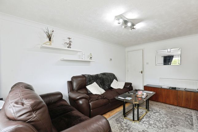 33, Whiston Close, Cheshire photo 4