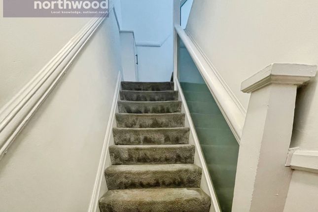 7a, Thornton Road, Wirral photo 3