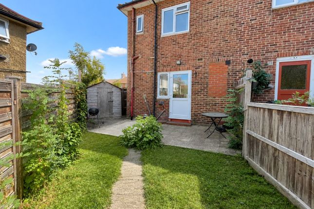 18, Shaw Road, Bromley photo 5