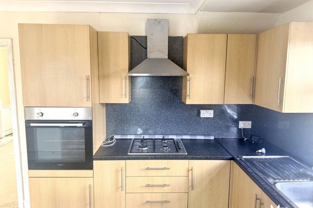 143, Ruskin Street, Neath photo 4
