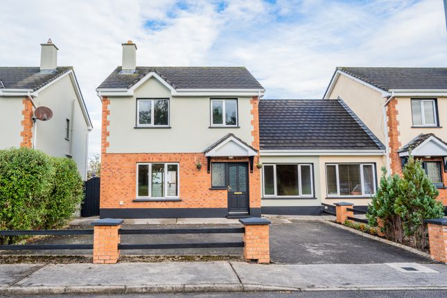Semi-detached house for sale in 28 Ros Min, Shannon, Clare County, Munster, Ireland