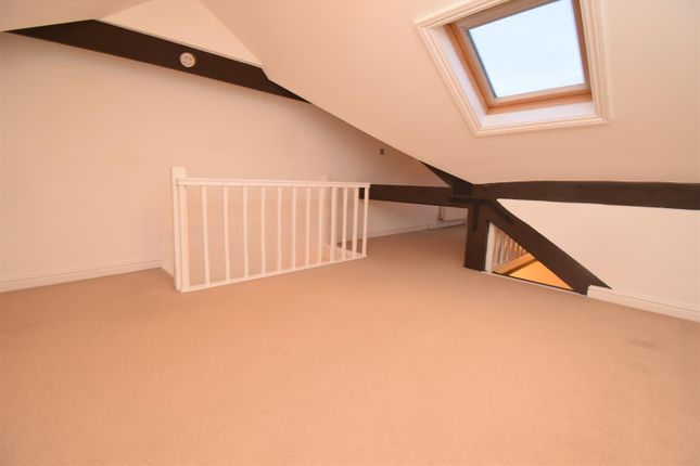 Flat to rent in Cliff Court, Blacker Lane, Crigglestone