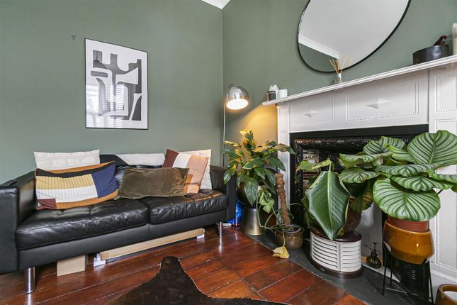 Flat for sale in Orford Road, Walthamstow, London