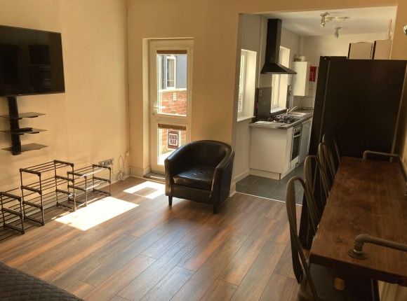 Communal Living Room.B.Jpg