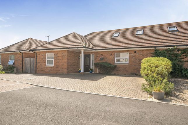 3-bed semi-detached on 38, Glenbarrie Way, Worthing, £529,950