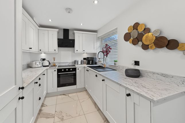 42 Wilton Gardens, Manchester photo 2