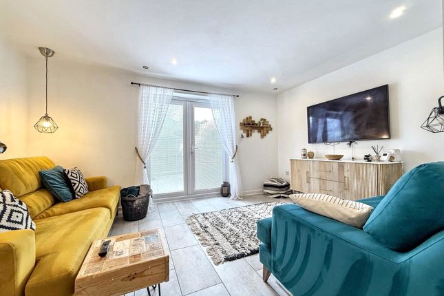 51, Hanover Crescent, Durham photo 3