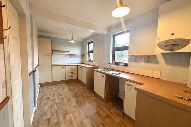 34, Springhead Road, Bradford photo 2
