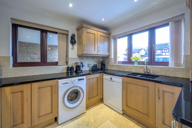 1, Wainwright Close, Kingswinford photo 3