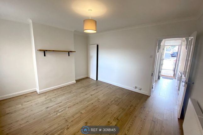 Clare Road, Maidenhead, Berkshire photo 4