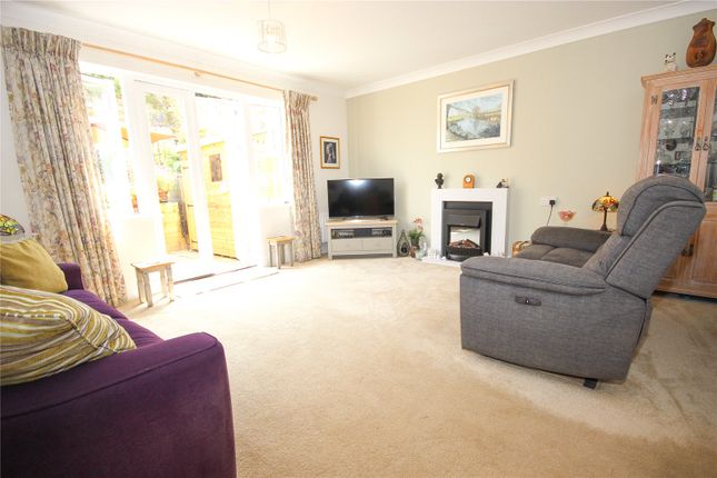 4, Queens Court, Devon photo 2