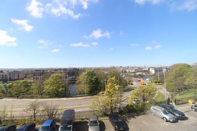 Menzies Road, Top Floor Left, AB11, Torry photo 5