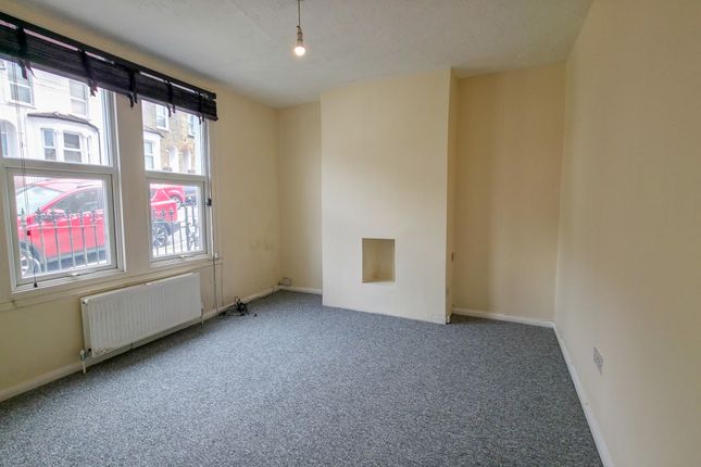 26, Bramblebury Road, London photo 4