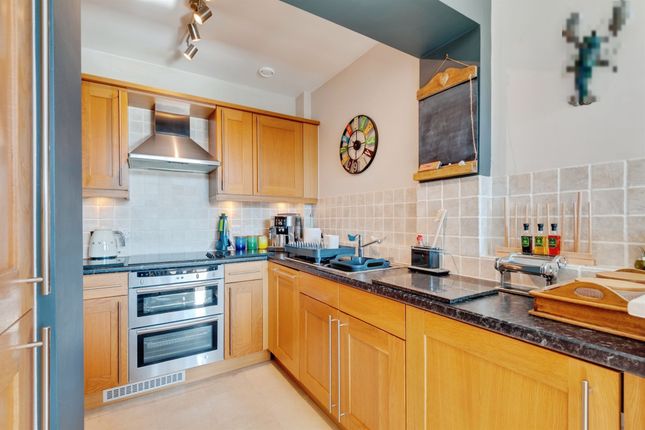 70, Kingswood Park, Frodsham photo 4