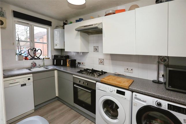 9, Berber Close, Fareham photo 2