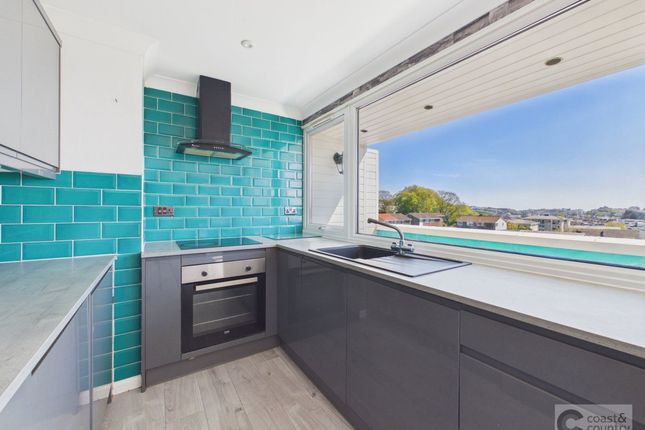 12 Oaklawn Court Barton Road, Torquay photo 3