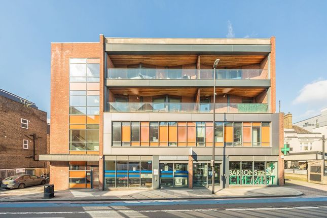 2-bed flat on Flat 2, 162, Tooting High Street, London, £425,000