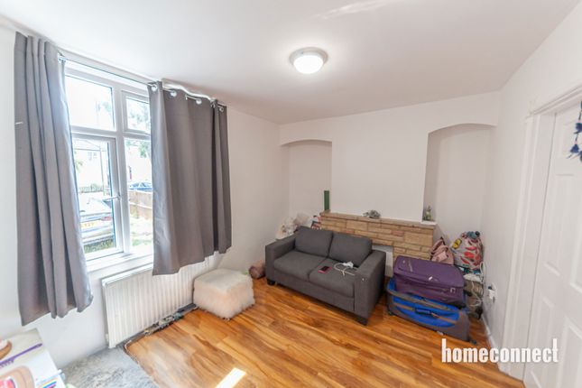 Thumbnail Terraced house for sale in Crispin Road, Edgware