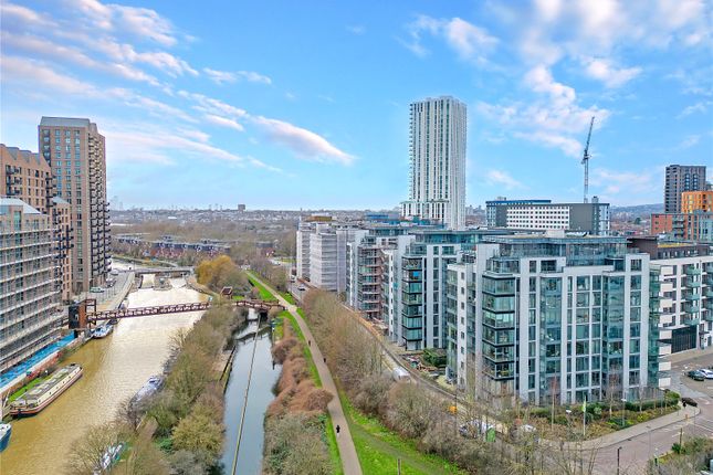 Flat for sale in Lapwing Heights, Waterside Way