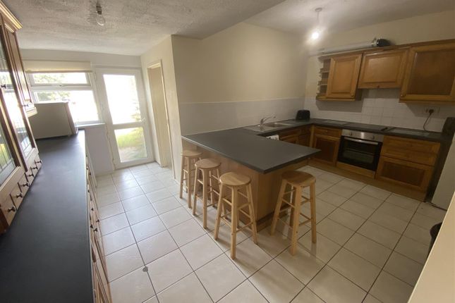 Terraced house to rent in Queen Street, Treforest, Pontypridd