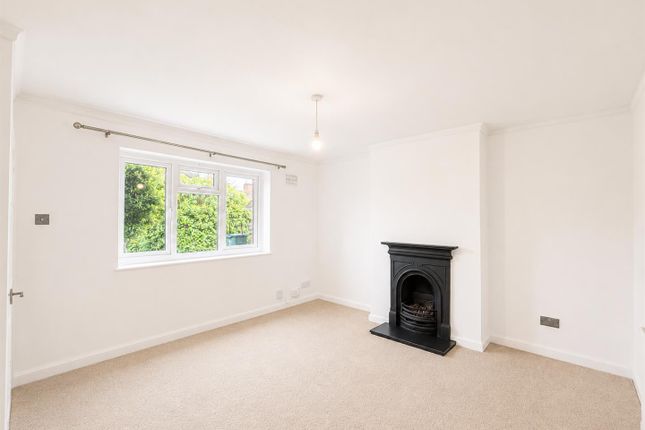 8, Lower Sales, Hemel Hempstead photo 4