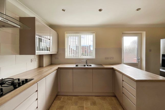 15, Morley Place, Conisbrough, Doncaster photo 3