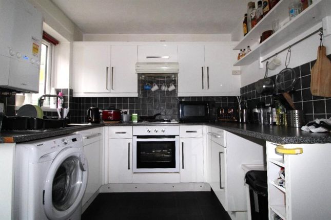 24, Hulland Place, Brierley Hill photo 4