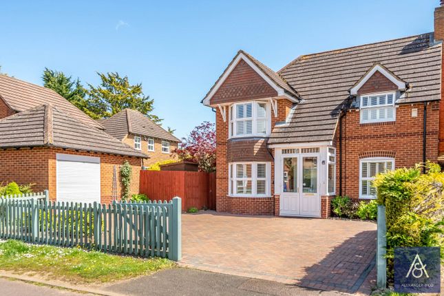 Thumbnail Detached house for sale in Swallow Close, Brackley