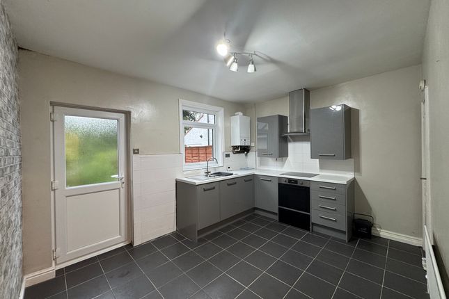 35 Cobden Street, Stourbridge photo 4