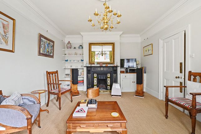 34 Chiltern Road, Wendover, Buckinghamshire photo 3