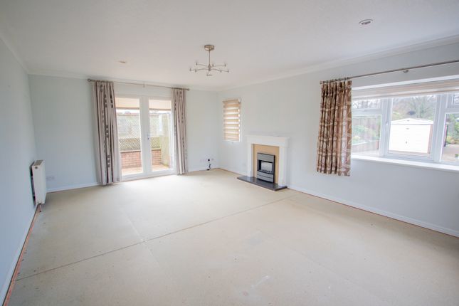64 Willow View Park, Whimple, Exeter photo 3