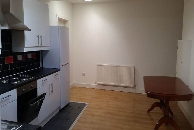 Flat 2, 1 Aberdeen Road, Southampton photo 2