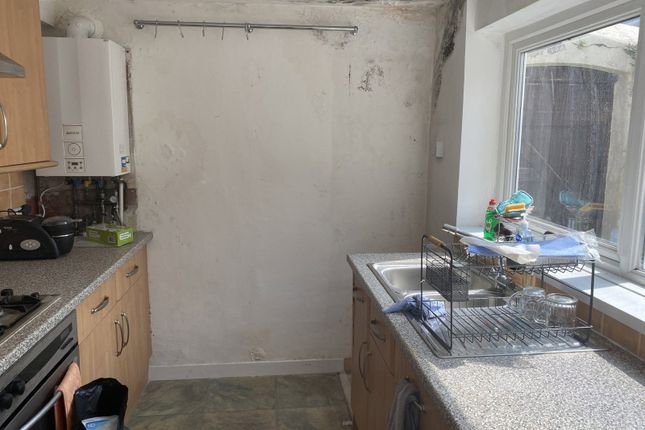 52, Seymour Avenue, Plymouth photo 3