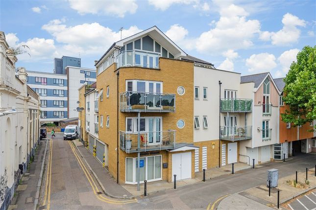 1-bed flat on South Street, Gravesend, £160,000