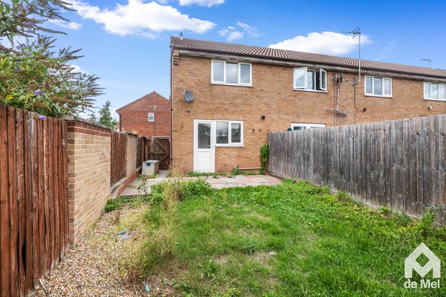9, Teasel Close, Gloucester photo 4