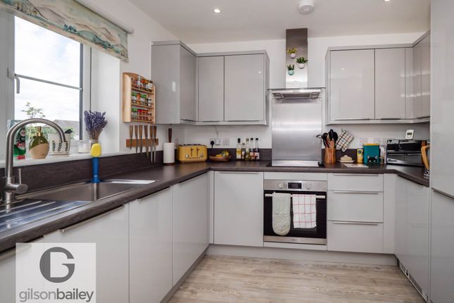 6, Wilkinson Drive, Great Yarmouth photo 2