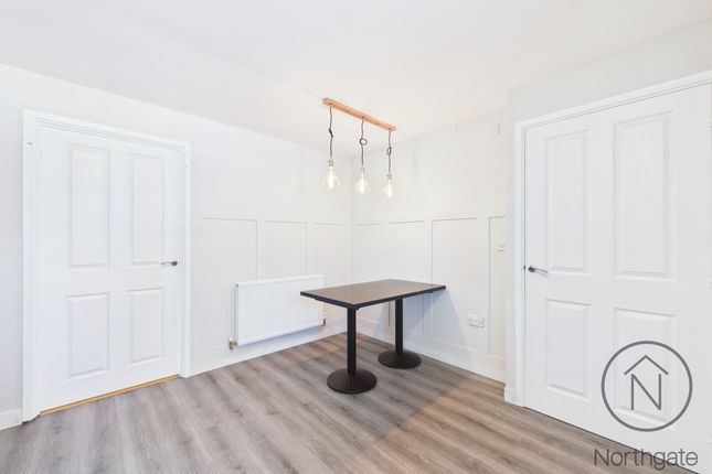 18 Bluestone Close, Newton Aycliffe photo 3