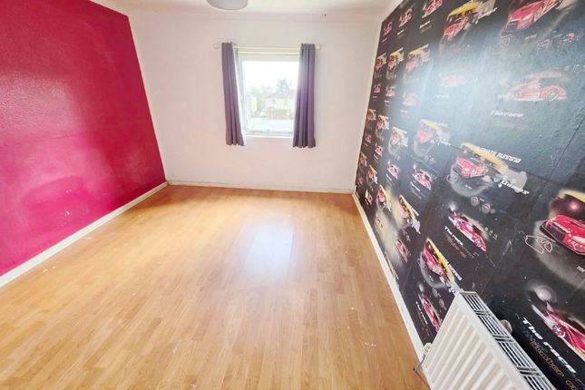 4, Iona Place, Coatbridge photo 5